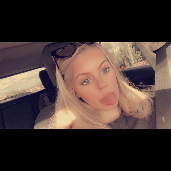 Meet your Posher, Lena - Picture 1 of 1